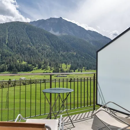 Chesa Viroula - * Zuoz